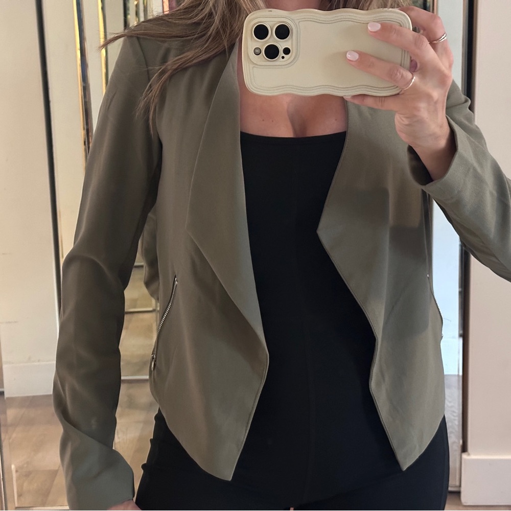 Olive green motto style blazer, cropped. H & M, Divide